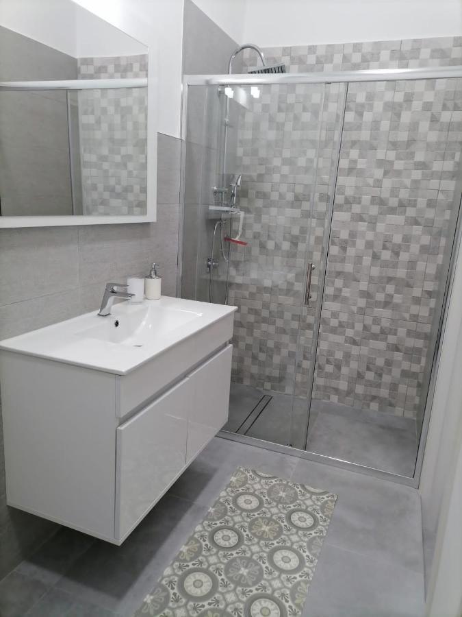Darsena Apartments1 Мольфетта Экстерьер фото